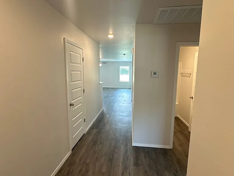 8109 E Oakland St — Photo 4
