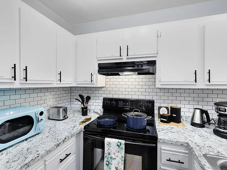 Oasis - 3165 South St. — Photo 10