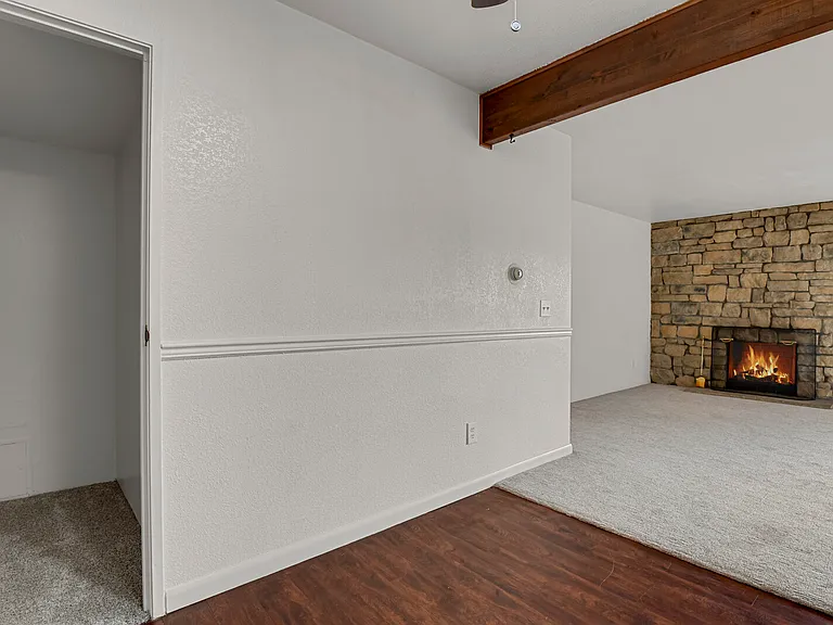 Dining area/living room