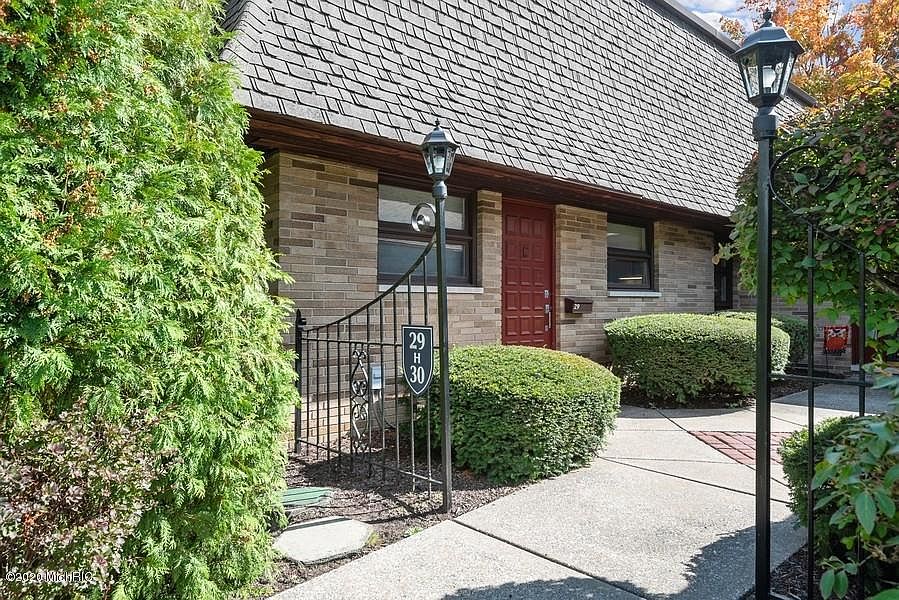 1st image of 2727 Lakeshore Dr #H-29