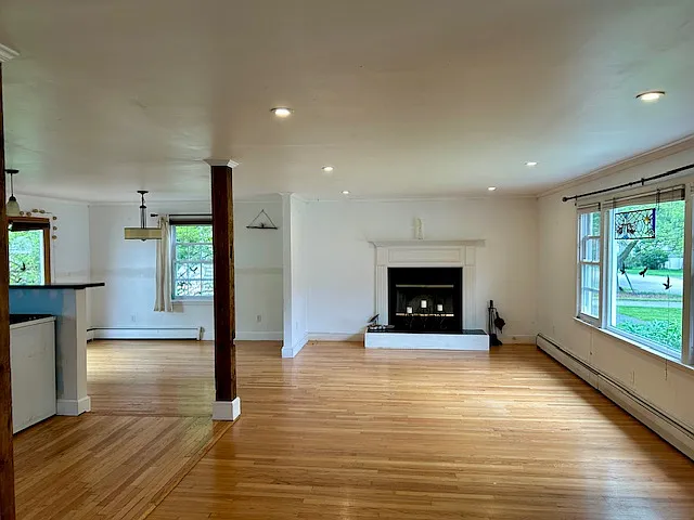 76 Florida Ave — Photo 5