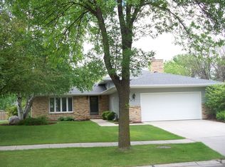 3562 Longfellow Rd N, Fargo, ND 58102