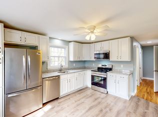 28 Chapel Hill Rd, Oakdale, CT 06370