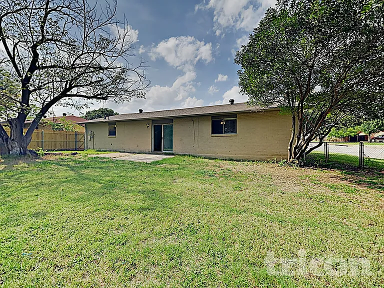 1308 Timberview Ln — Photo 16