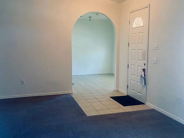 2290 Emperor Dr — Photo 8