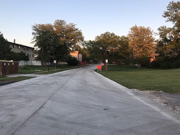 4th image of 319 Carmel Woods Dr