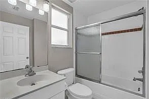 6560 Huntington Lakes Cir #101 — Photo 48