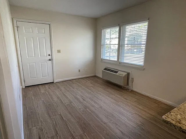 23 Melton Dr — Photo 2