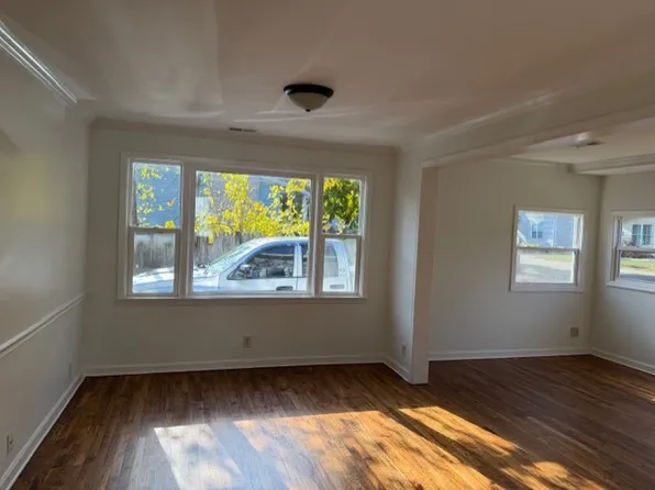 33651 N Idlewild Dr, Grayslake, IL 60030