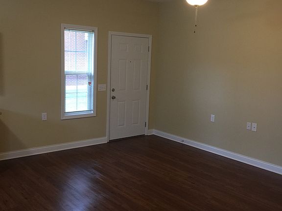 2nd image of 112 Winery Ct APT 2