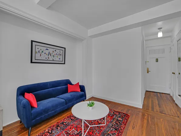 25 Tudor City Place image 8 of 18