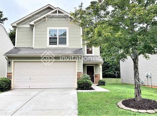 847 Rook Rd, Charlotte, NC 28216