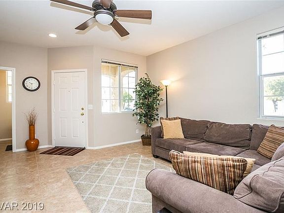4th image of 1142 Village Crossing Ln