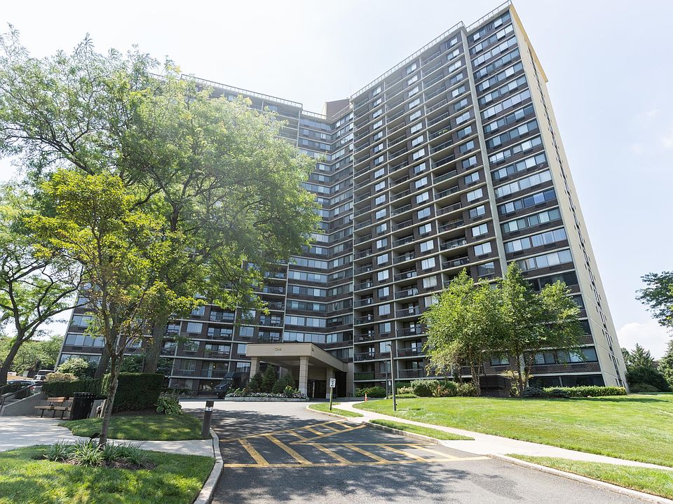 1st image of 1 Bay Club Dr APT 6W