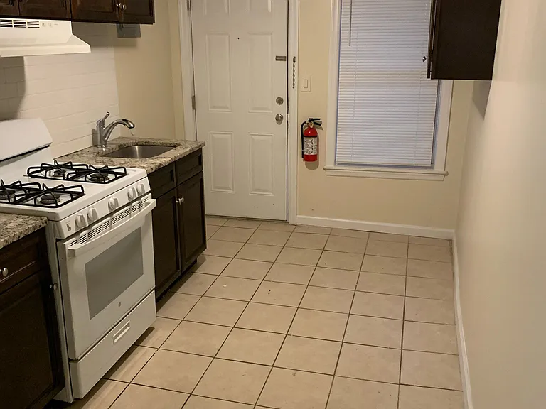 83 Market St #2 — Photo 1