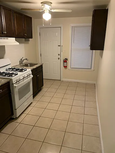 83 Market St Photo 1