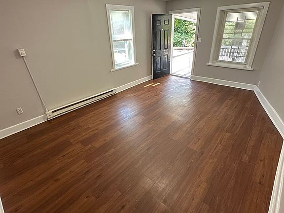 4th image of 101 N Gross St #A