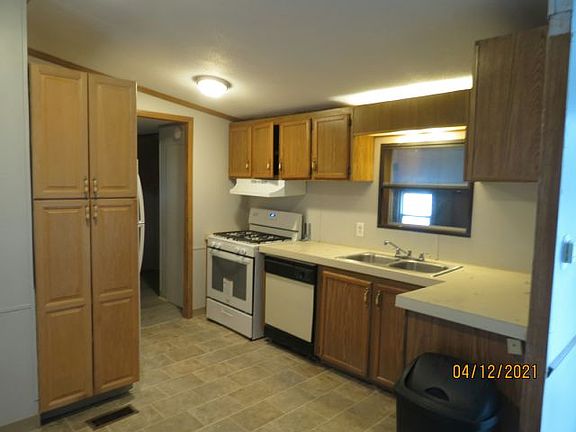 2nd image of 44 W Canyon Dr #389