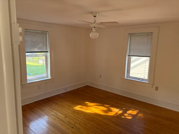21 Franklin St #C, Winooski, VT 05404