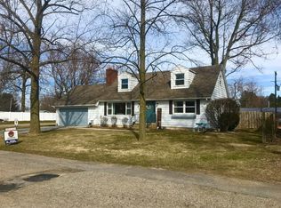 912 N Washington St, Bourbon, IN 46504