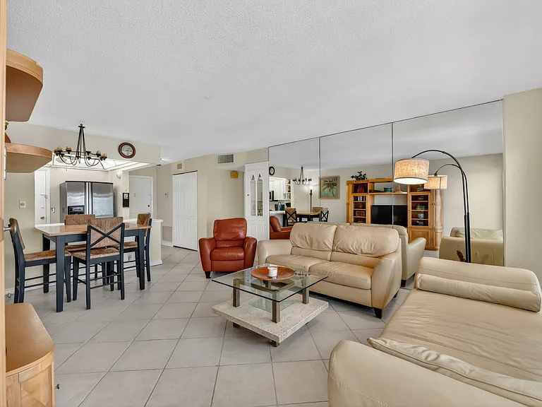 133 N Pompano Beach Blvd #708 — Photo 5