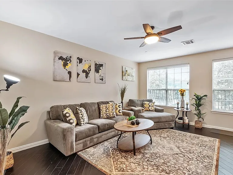 1347 Chase Ln — Photo 19