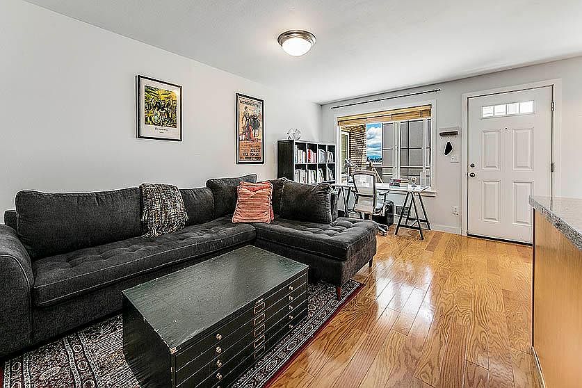 1st image of 510 Lee St APT 5