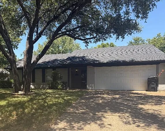 3 bed, 2.0 bath, 1268 sqft, $1,900 — Photo 1