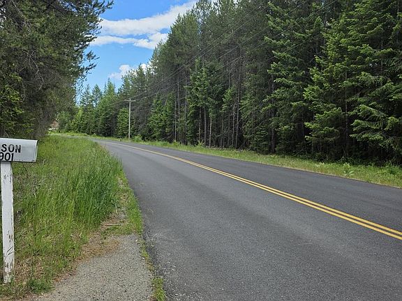 3rd image of 1901 Green Rd
