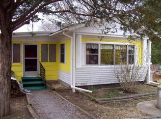 8954 N Goshen Ln, Mount Vernon, IL 62864