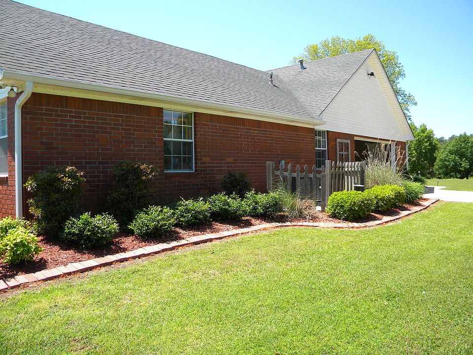2nd image of 114 Fountain Dr