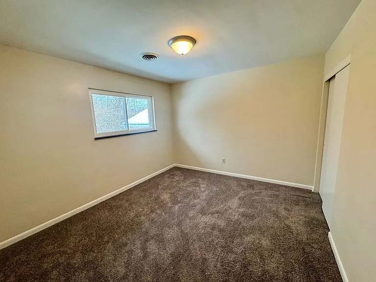 3327 Roosevelt Blvd — Photo 7