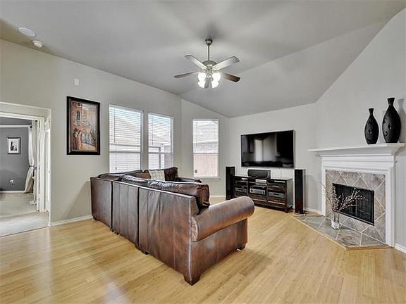 5th image of 13312 Holly Crest Ter