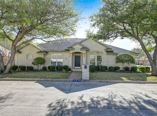 6133 Woodgarden Ln, Benbrook, TX 76132
