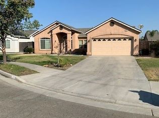 1646 Orange Cir, Lemoore, CA 93245