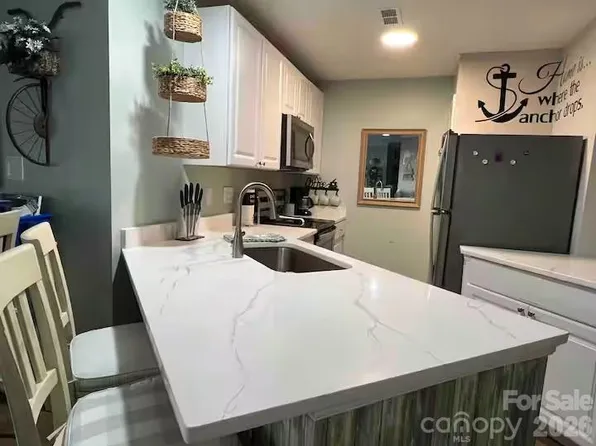 18857 Vineyard Point Ln, Cornelius, NC 28031