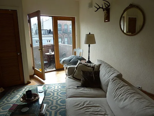 Rented by Chartwell Manhattan Realty | media 15