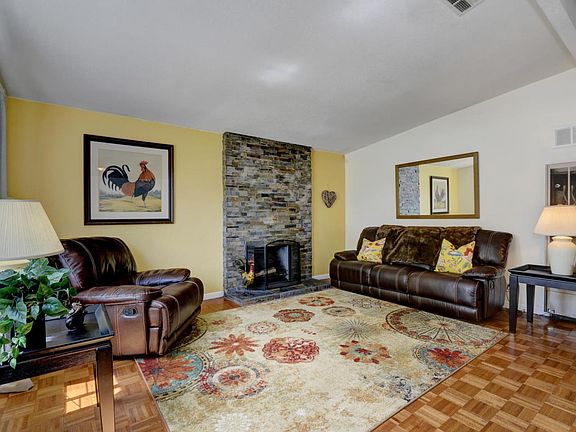 3rd image of 1244 Monteagle Dr