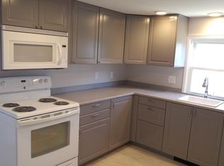 147 Seascape Ave #2, Middletown, RI 02842