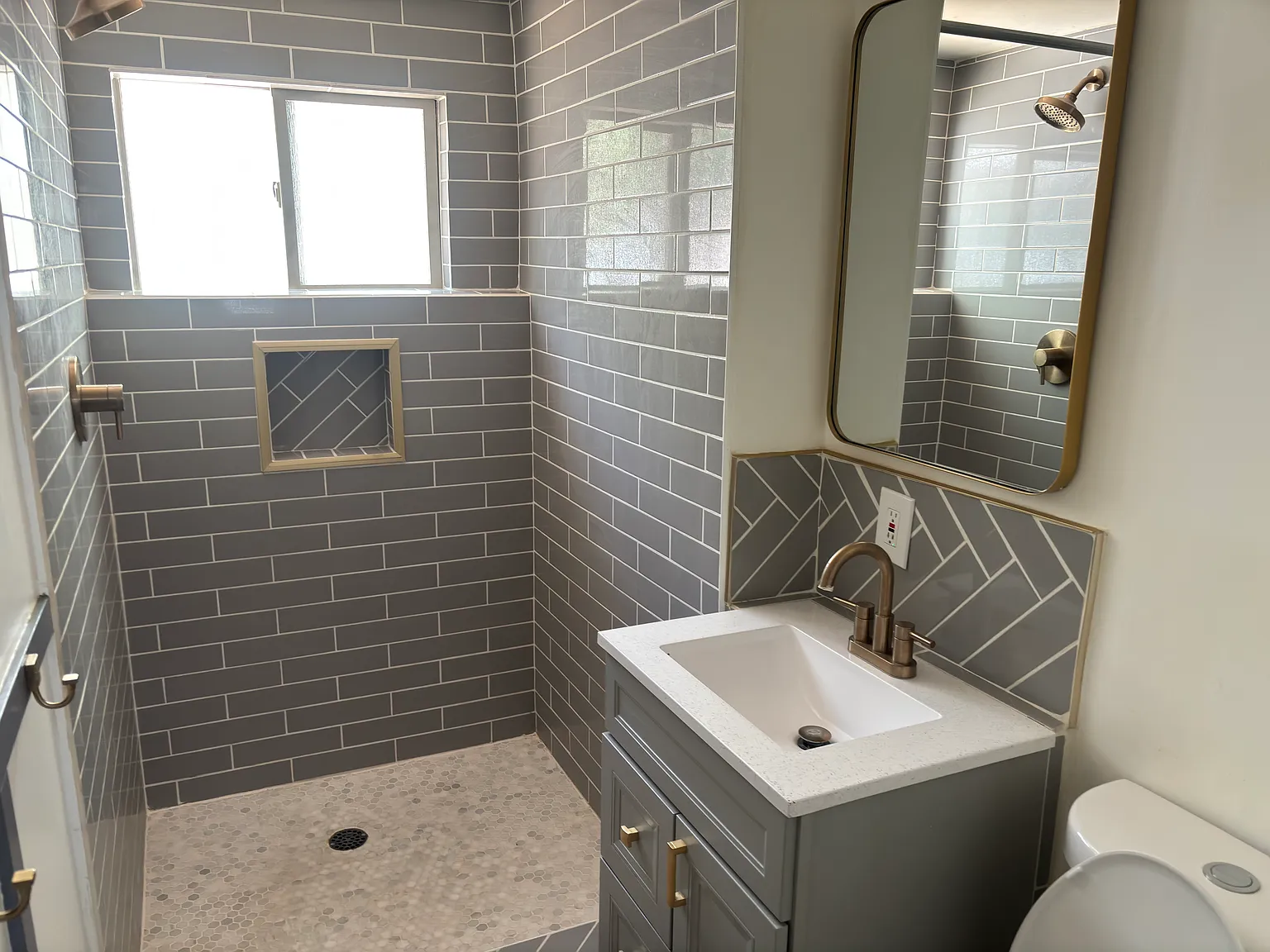 1 bed, 500 sqft, $1,300 — Photo 2