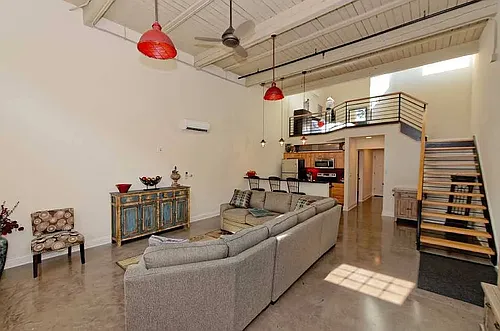 301 Green St #104 Photo 1