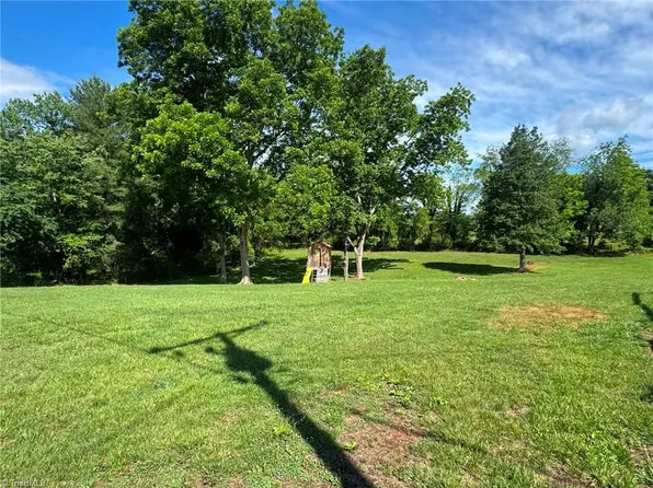 Mountain Park Rd, State Road, NC 28676