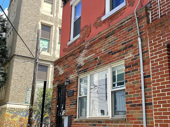 1229 S 12th St, Philadelphia, PA 19147