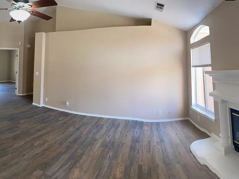 3814 E Paradise Ave — Photo 10