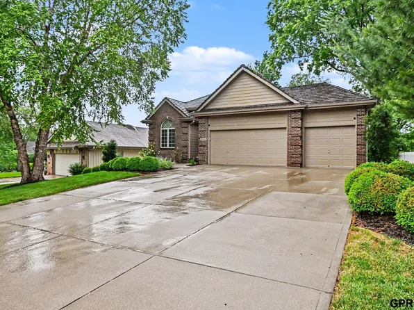 2916 S 165th Ave, Omaha, NE 68130