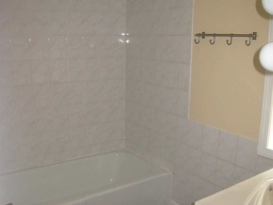 2nd image of 1029 Philips St