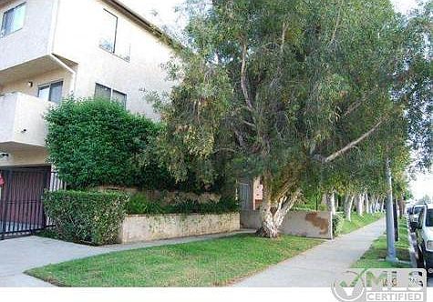 2nd image of 7332 Balboa Blvd APT 7