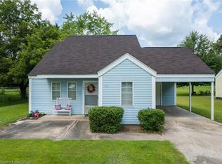 704 N 4th St, Paris, AR 72855