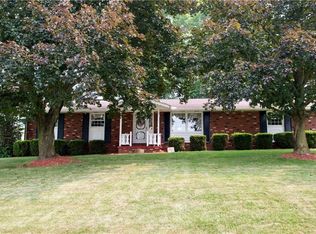 953 Bern St SW, Sugarcreek, OH 44681