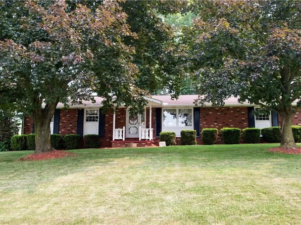 953 Bern St SW, Sugarcreek, OH 44681